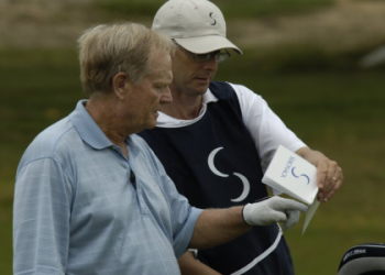 How Much Do Caddies Make at The Masters (Plus What They Get)