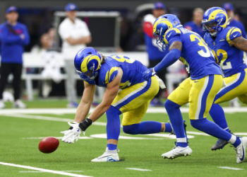 Whats an Administrative Timeout in the NFL? (Simple Guide to NFL Timeout Rules)