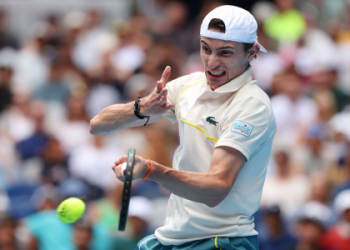Hurkacz Prediction: Whats the forecast? Get the latest on his upcoming matches.