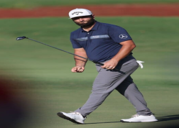 How do PGA players get paid exactly? Discover the different income streams golfers actually rely on.