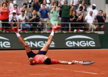 Whats the latest Tsitsipas vs Jarry prediction? Find out who has the winning edge here.