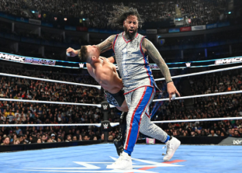 Was the episode of WWE Raw tonight any good? Read our quick review and see the most talked about moments.