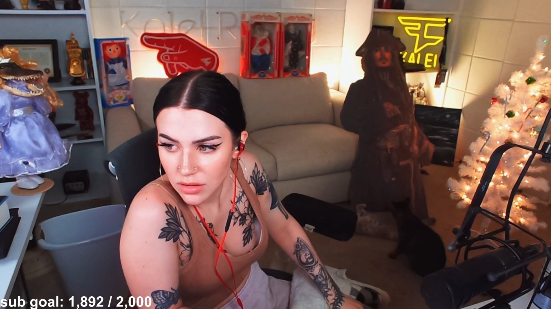 Faze Kalei goes nude? Find out what happened!